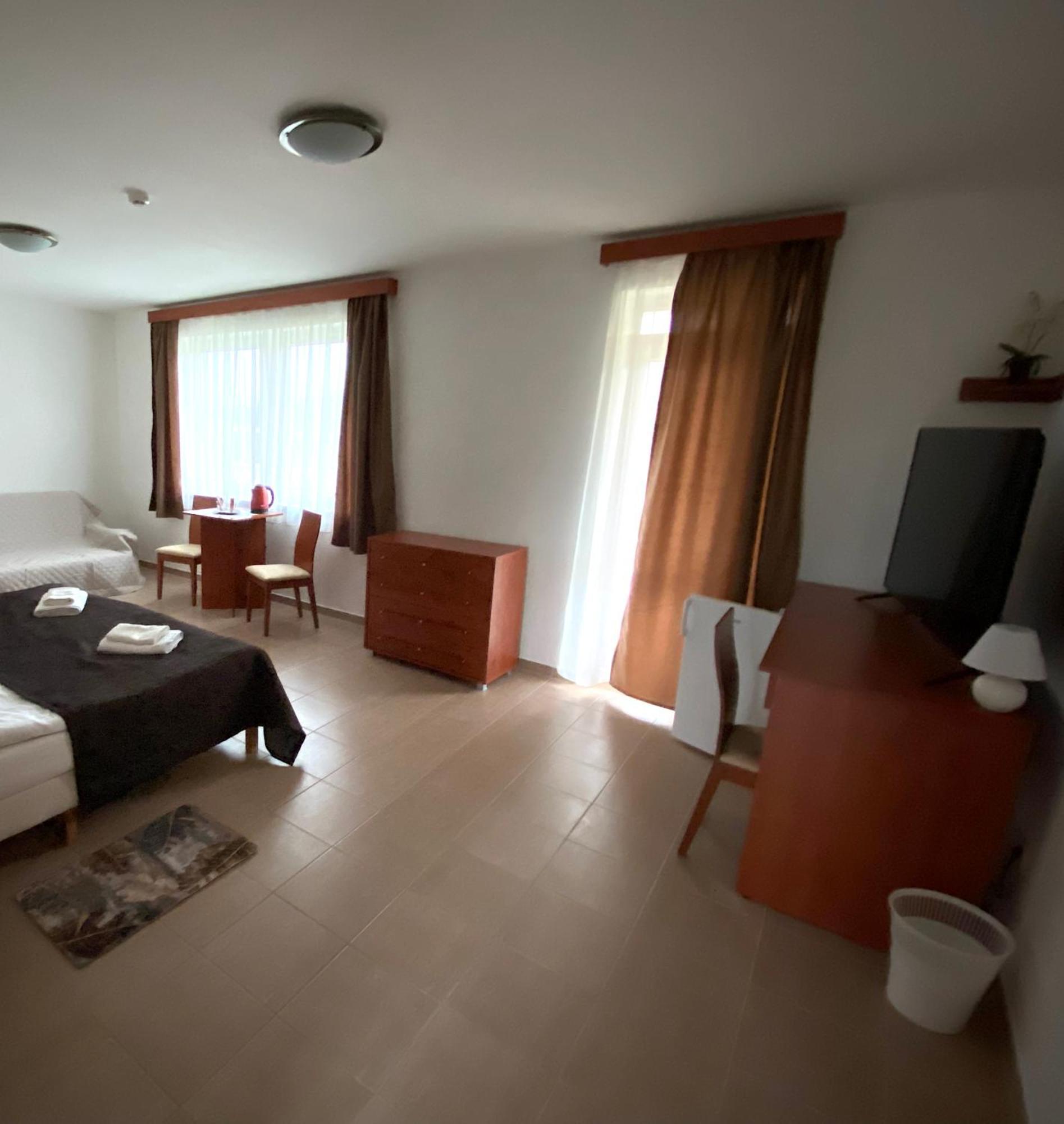 Ligetalja Termal Hotel Peneszlek Dış mekan fotoğraf