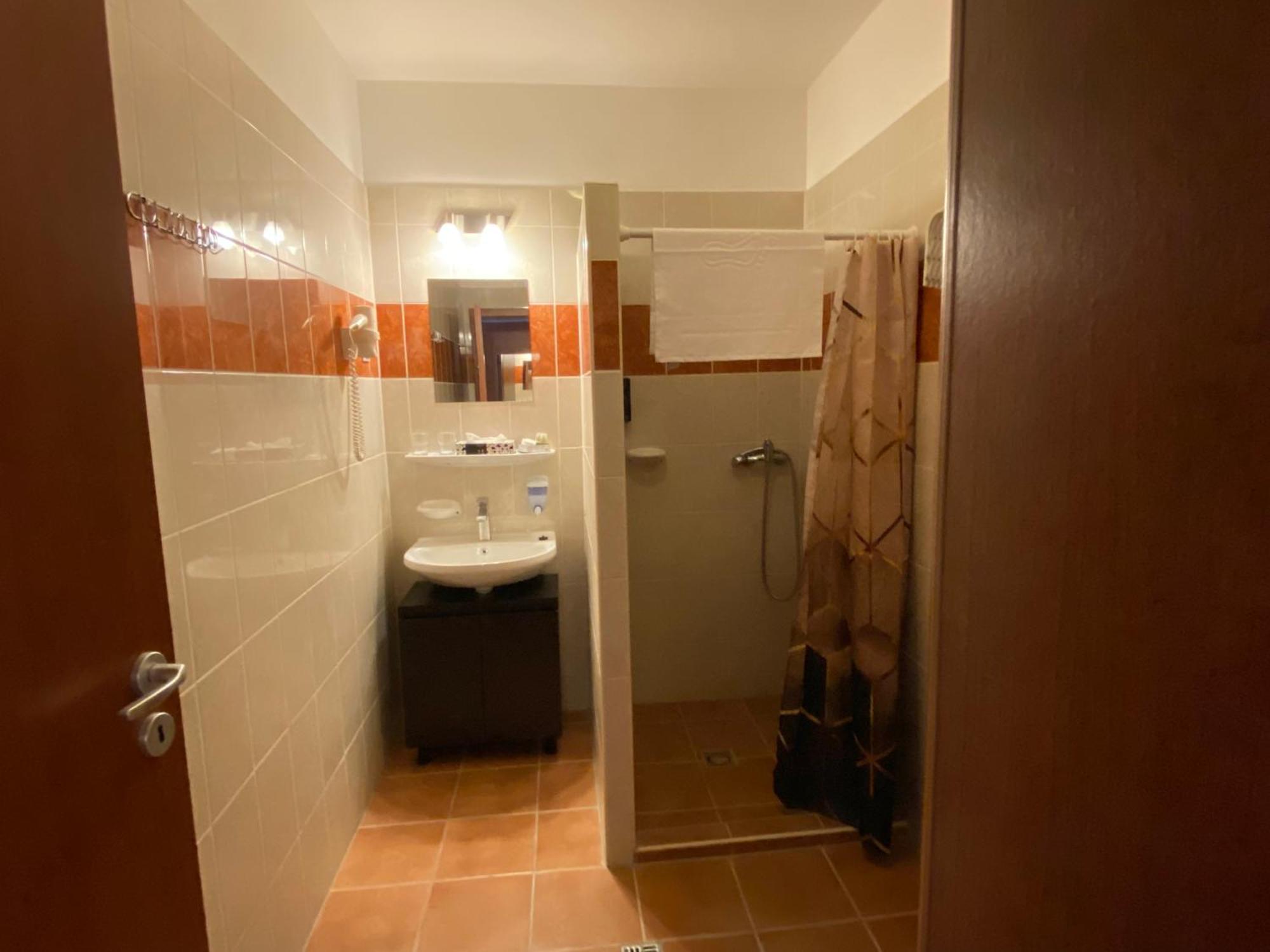 Ligetalja Termal Hotel Peneszlek Dış mekan fotoğraf