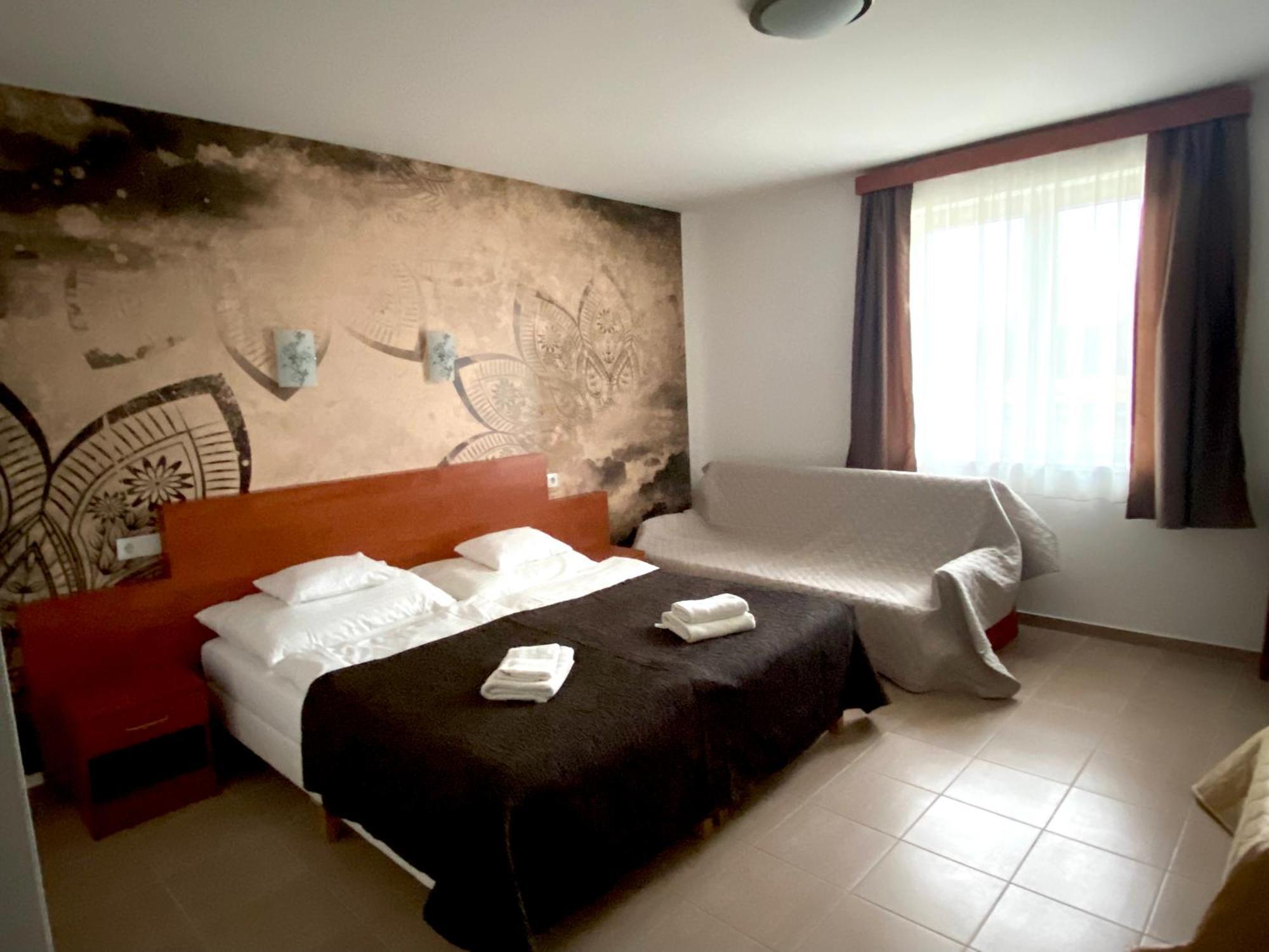 Ligetalja Termal Hotel Peneszlek Dış mekan fotoğraf