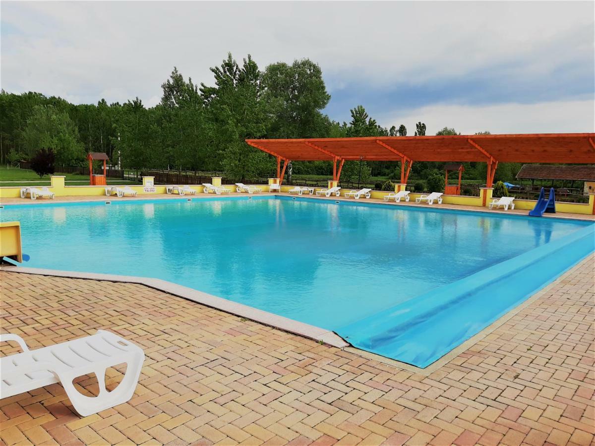 Ligetalja Termal Hotel Peneszlek Dış mekan fotoğraf
